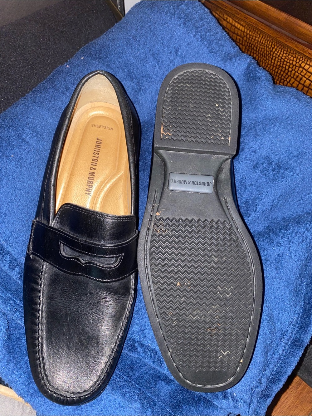 Johnston & Murphy Black Leather Penny Loafers with Sheepskin Insole